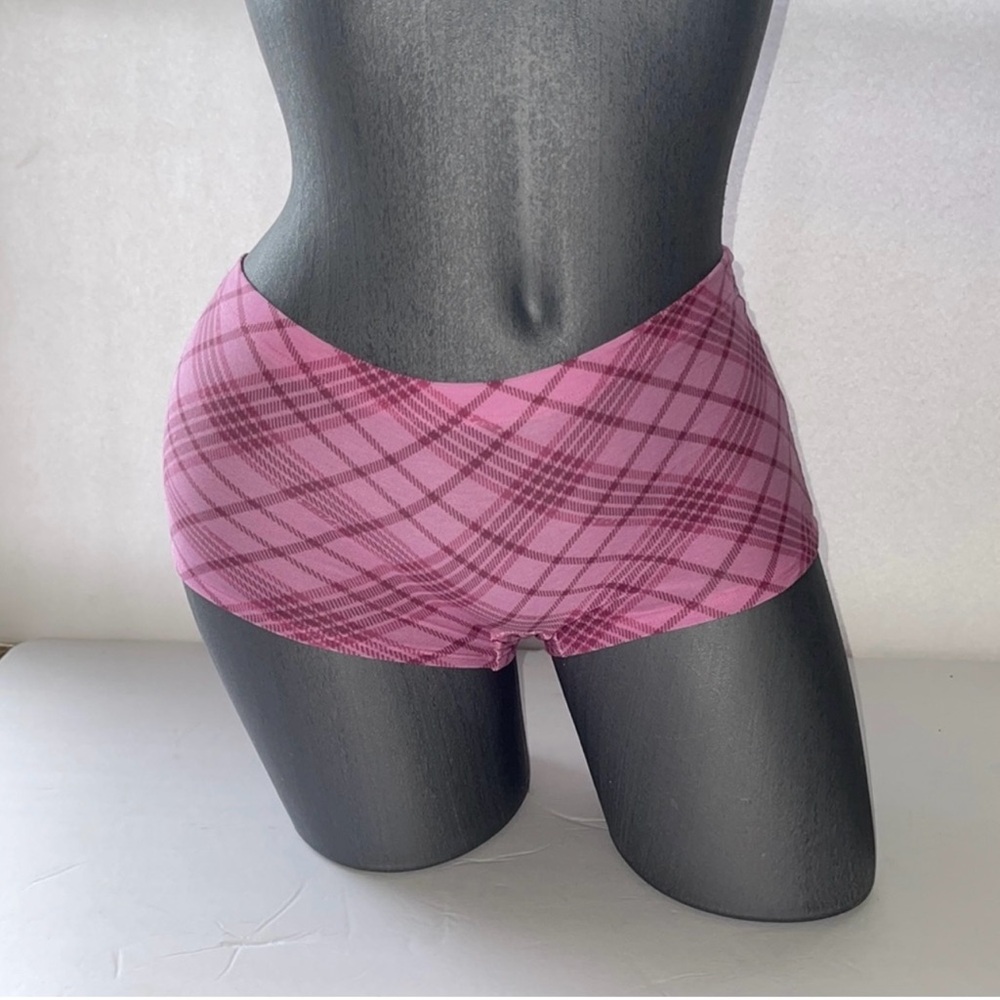 VICTORIA'S SECRET PINK COTTON BOYSHORT  PANTY UNDERWEAR.NWT
Size S or L.